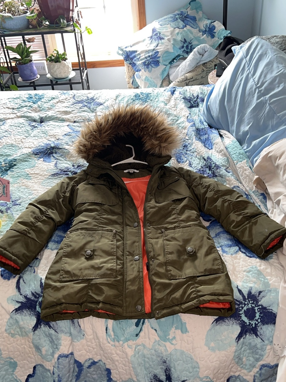 DKNY Green Warm INSULATED WINTER COAT Faux Fur Heavy Jacket Women's Small